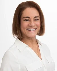 Katia, Business Operation Manager at Chenet Dental.